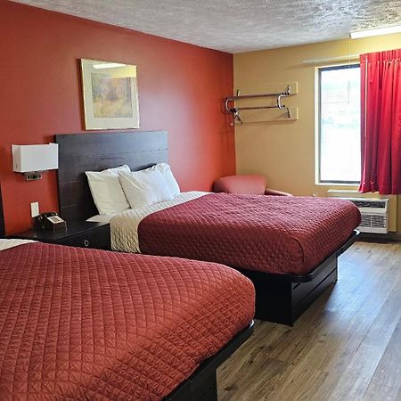 Budgetel Inn & Suites Fort Scott Dış mekan fotoğraf