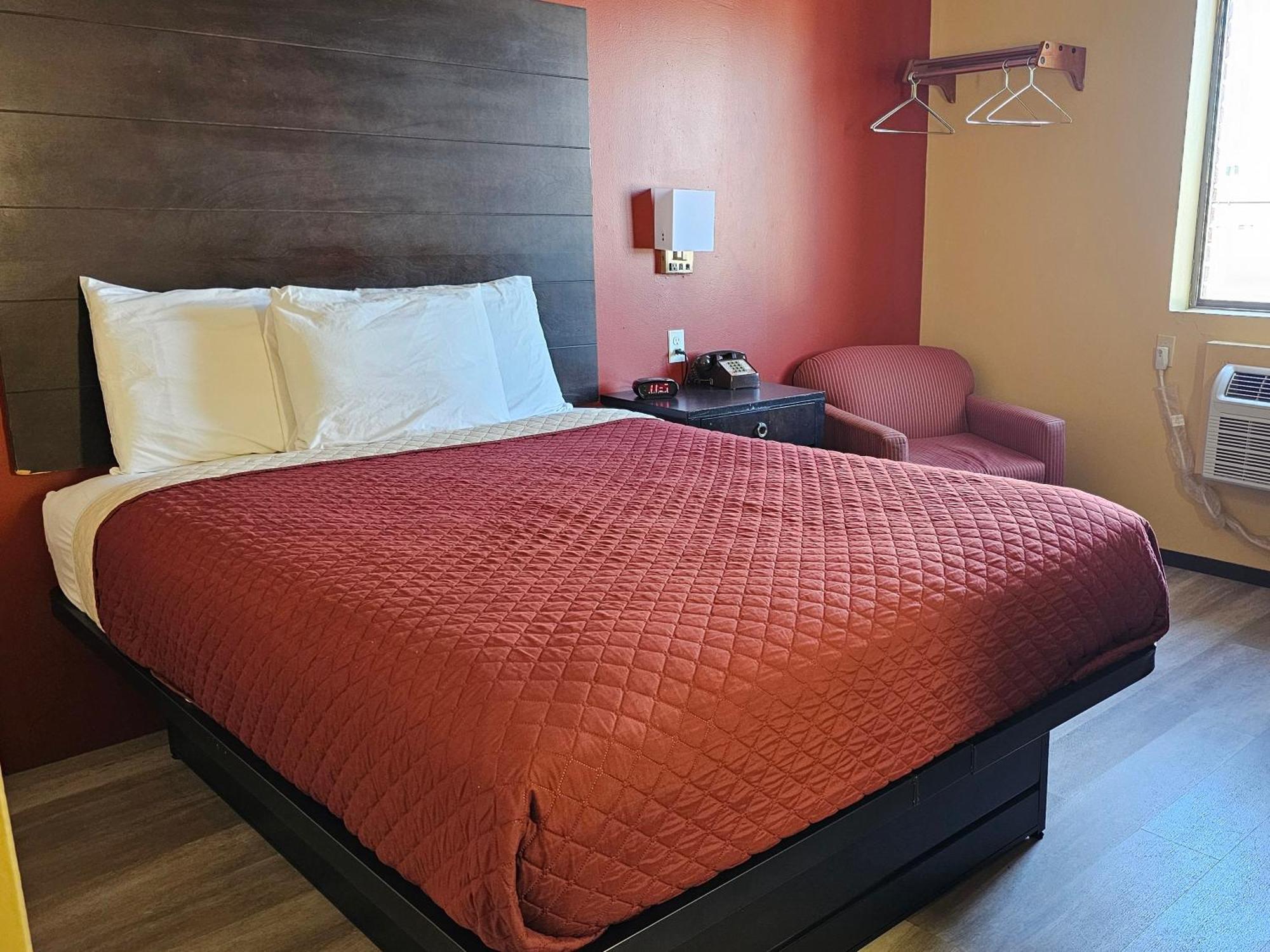 Budgetel Inn & Suites Fort Scott Dış mekan fotoğraf