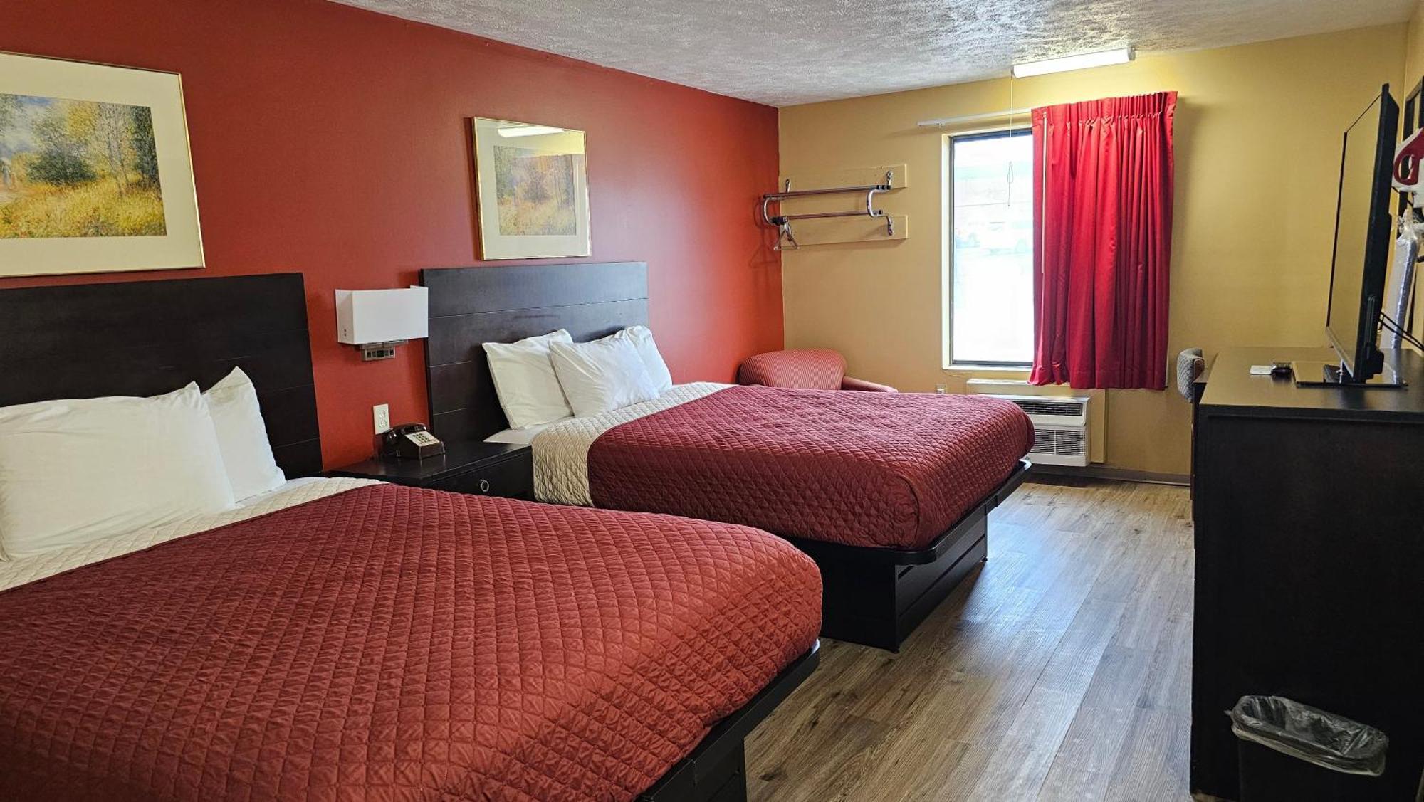 Budgetel Inn & Suites Fort Scott Dış mekan fotoğraf