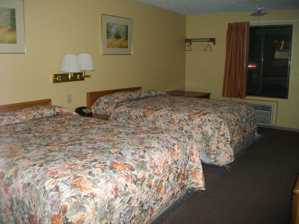 Budgetel Inn & Suites Fort Scott Dış mekan fotoğraf