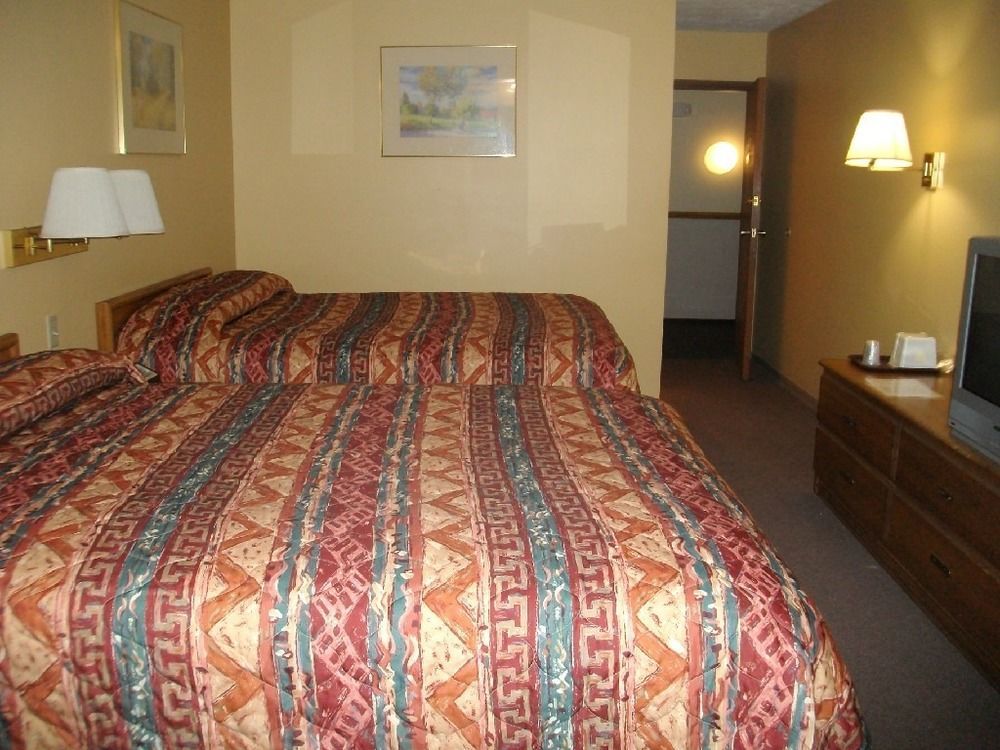 Budgetel Inn & Suites Fort Scott Dış mekan fotoğraf